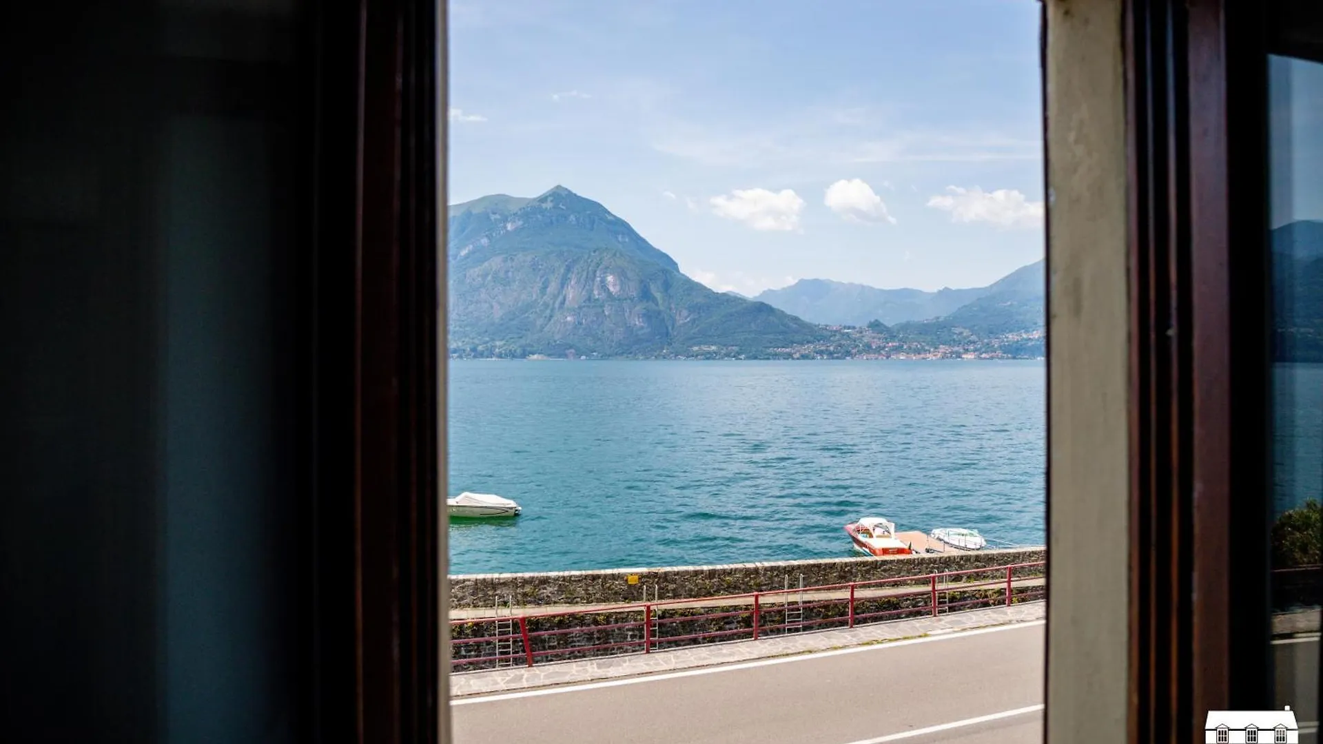 Mini Magic By Design Studio Varenna 0*,